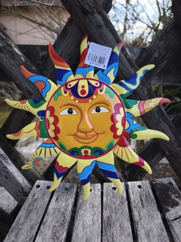 Bunte sonne aus metall - sonne,